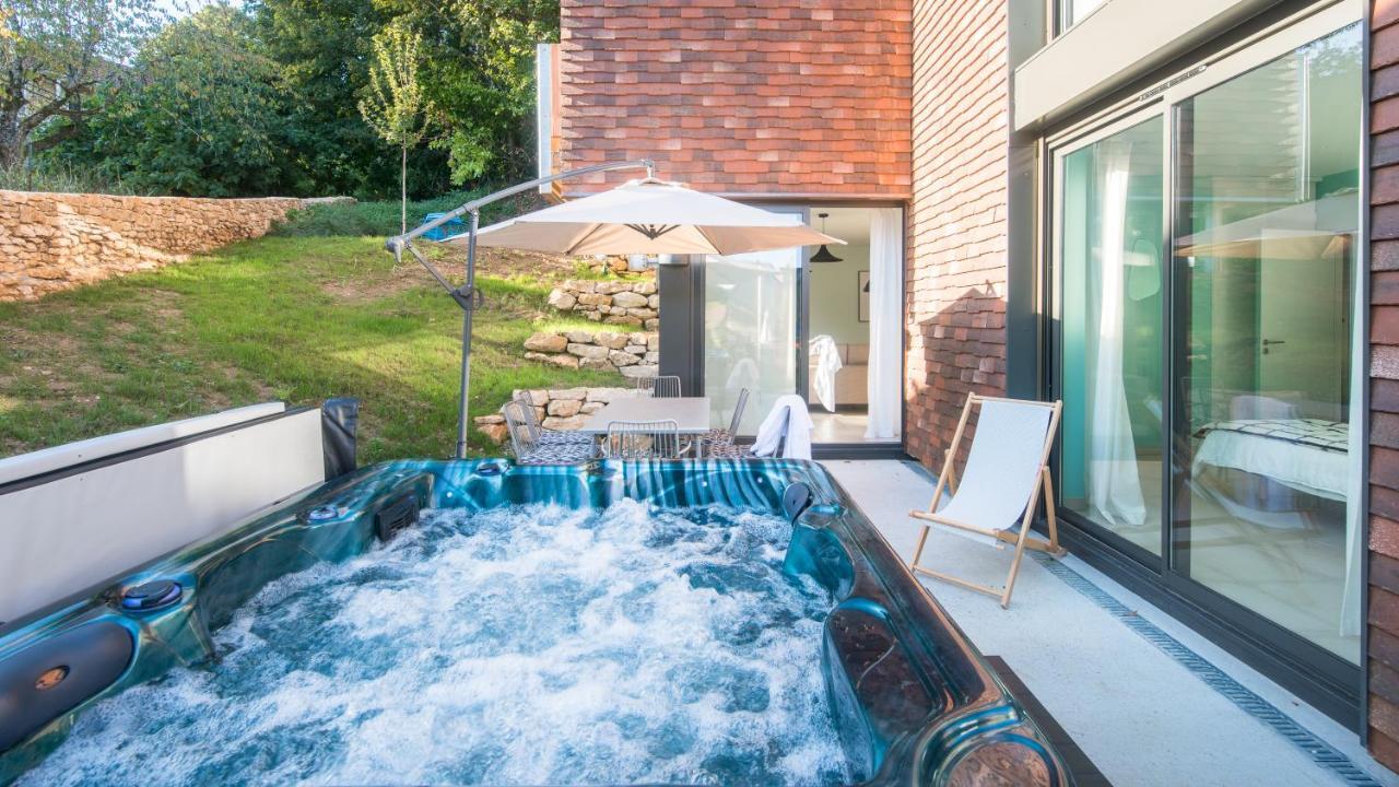 Cote Jardin Avec Jacuzzi Privatif Et Parking Prive Apartment Sarlat-la-Caneda Luaran gambar